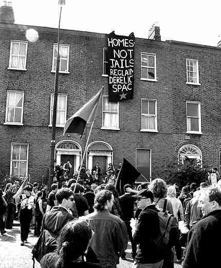 Former Magpie Squat